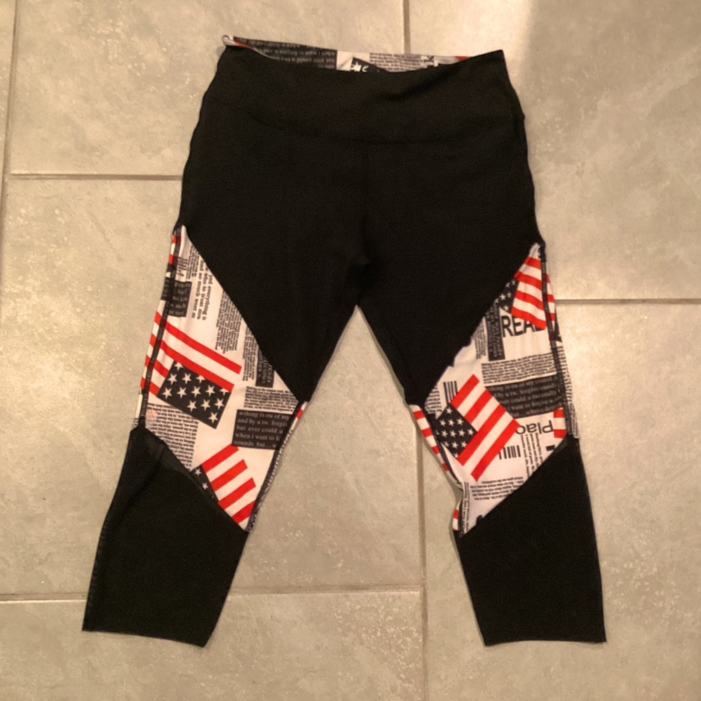 Women's Black and Red Patterned Leggings